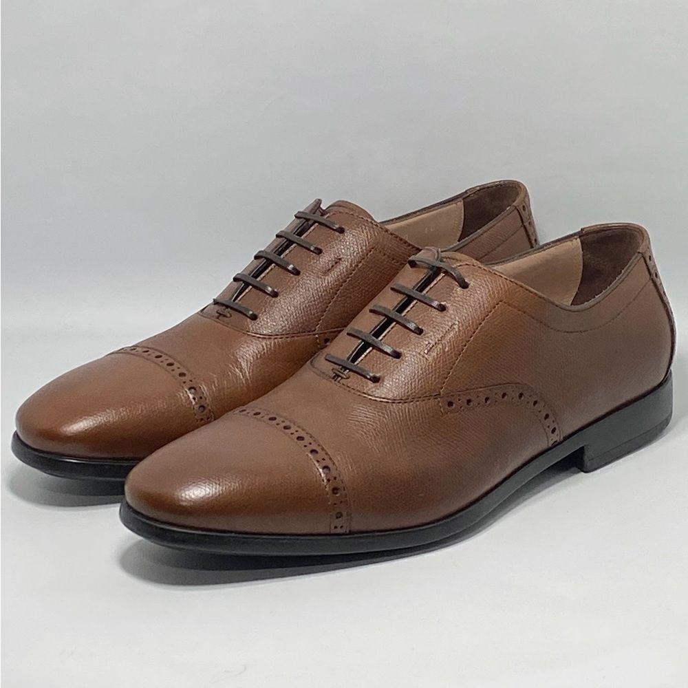 Salvatore Ferragamo Riley Leather Oxfords size 10E